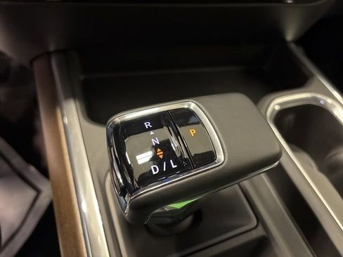 Used 2024 Chevrolet Silverado 1500 High Country w/ Midnight Edition image 36