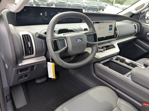 Used 2027 Ford Expedition Max Active RWD image 11