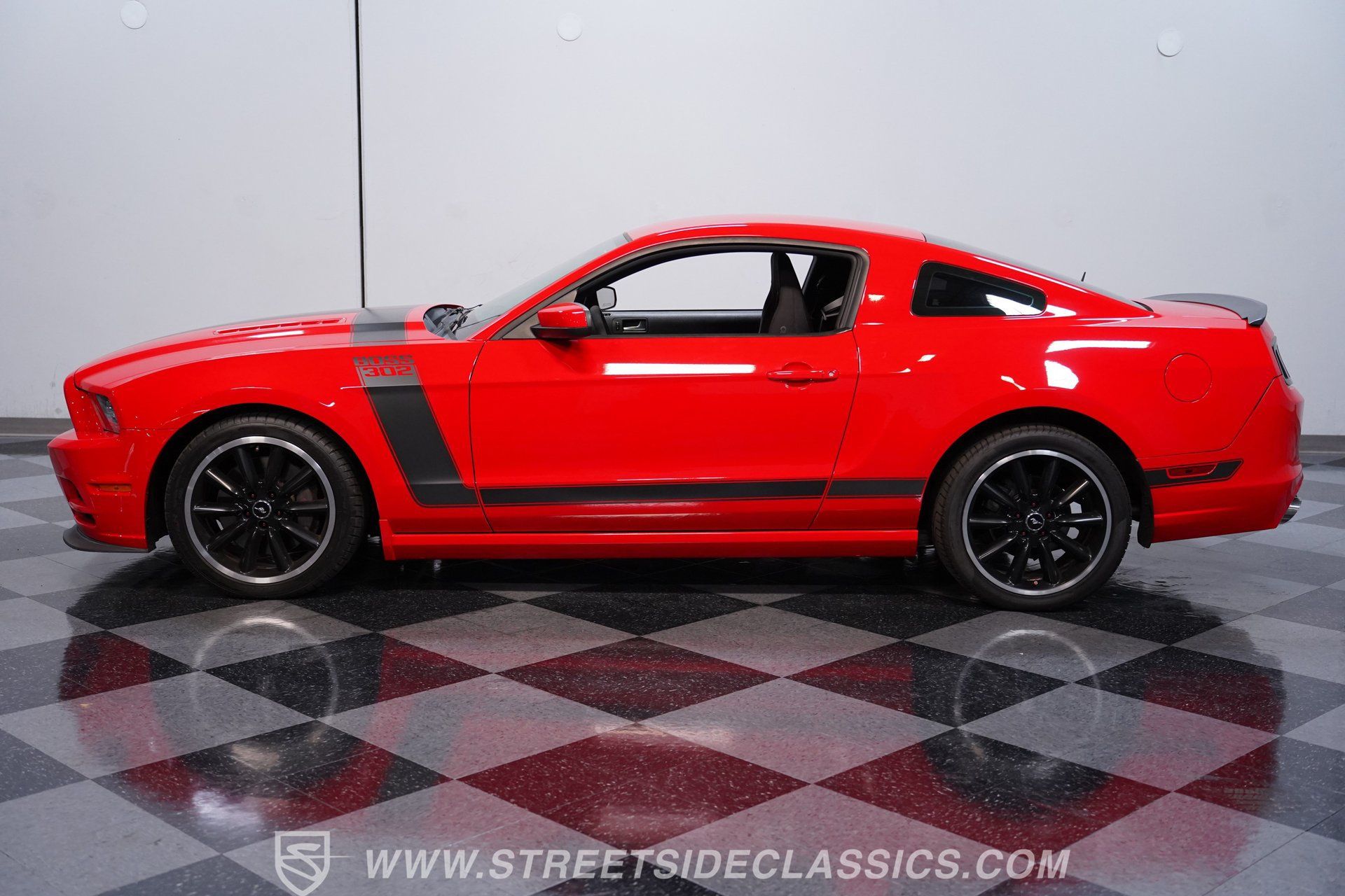 Used 2013 Ford Mustang Boss 302 w/ Boss 302 Accessory Pkg RWD image 2