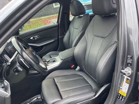 Used 2021 BMW 330i xDrive Sedan w/ Convenience Package image 16