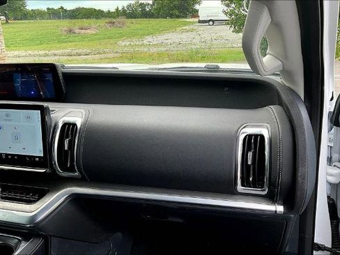 Certified 2025 Ford Expedition Max Platinum AWD/4WD image 13