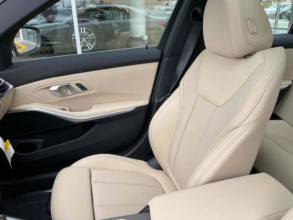 Used 2026 BMW 330i Sedan w/ Convenience Package RWD image 28