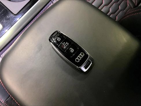 Used 2021 Audi RS Q8 w/ Carbon Optic Package image 32