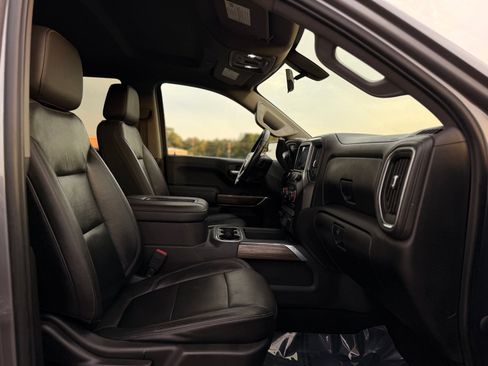 Used 2020 Chevrolet Silverado 1500 LT Trail Boss AWD/4WD image 19