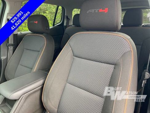 Used 2023 GMC Acadia AT4 w/ Trailering Package AWD/4WD image 12