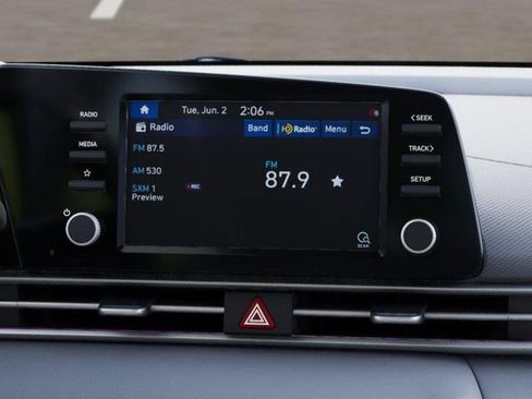 New 2025 Hyundai Elantra SE image 14