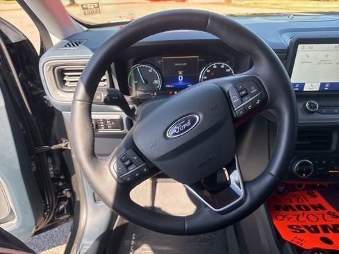 Used 2023 Ford Maverick Lariat w/ Lariat Luxury Package image 27