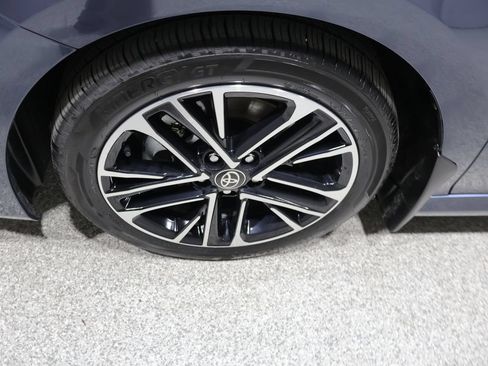 Used 2026 Toyota Camry XLE w/ Premium Plus Package FWD image 10