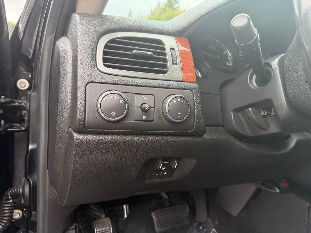 Used 2007 GMC Sierra 3500 SLT w/ Entertainment Package AWD/4WD image 20