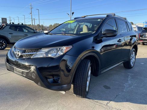 Used 2013 Toyota RAV4 LE image 5