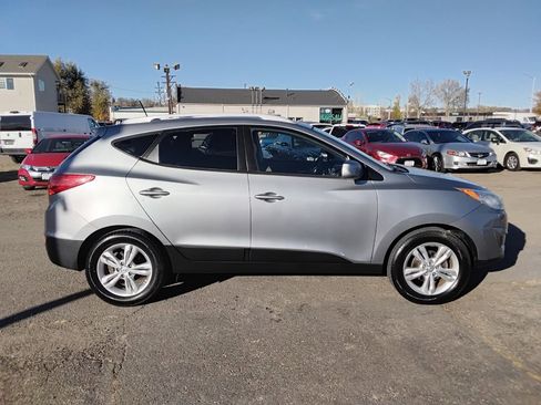 Used 2011 Hyundai Tucson GLS image 4