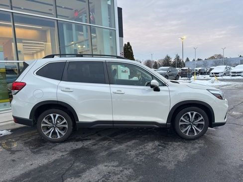 Used 2021 Subaru Forester Limited image 6