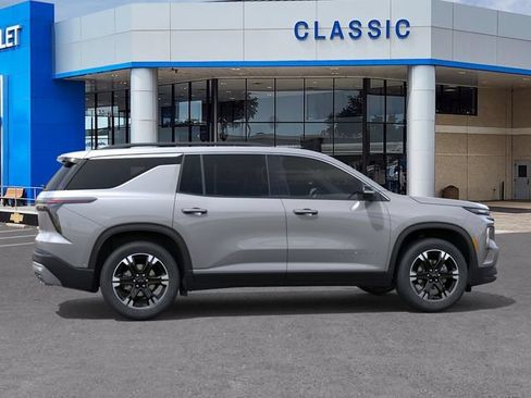 New 2027 Chevrolet Traverse LT w/ Sun and Wheel Package FWD image 5