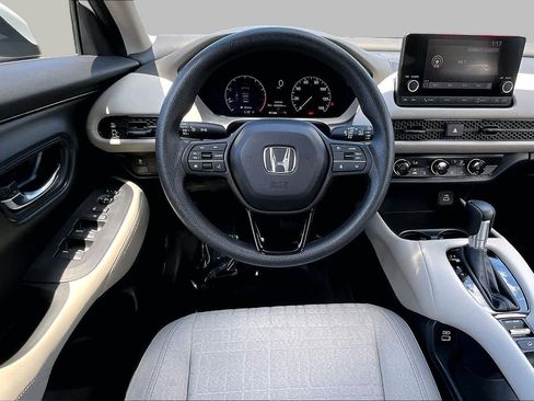 Certified 2023 Honda HR-V LX image 6