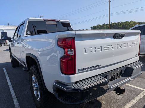 Used 2022 Chevrolet Silverado 2500 LTZ w/ LTZ Convenience Package AWD/4WD image 5