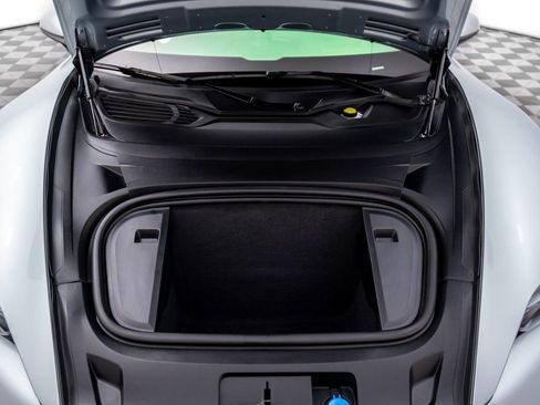 Certified 2021 Porsche Taycan Turbo image 31