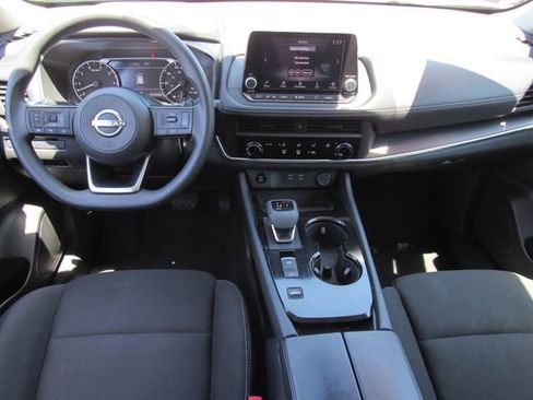 Used 2024 Nissan Rogue S FWD image 16
