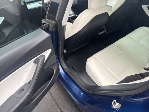 Used 2021 Tesla Model 3 Performance AWD/4WD image 9