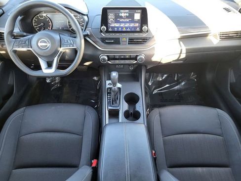 Used 2025 Nissan Altima 2.5 SV FWD image 20