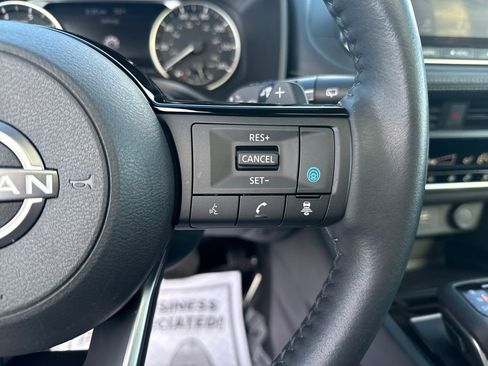 Used 2023 Nissan Rogue SV w/ SV Premium B Package image 24