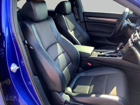 Used 2021 Honda Accord Sport image 9