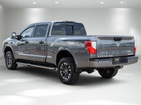 Used 2017 Nissan Titan PRO-4X w/ Pro-4x Convenience Package AWD/4WD image 8