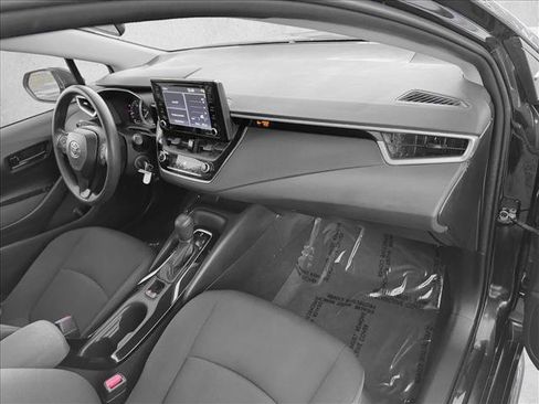 Used 2023 Toyota Corolla LE image 19
