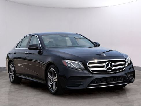 Used 2019 Mercedes-Benz E 300 4MATIC image 3