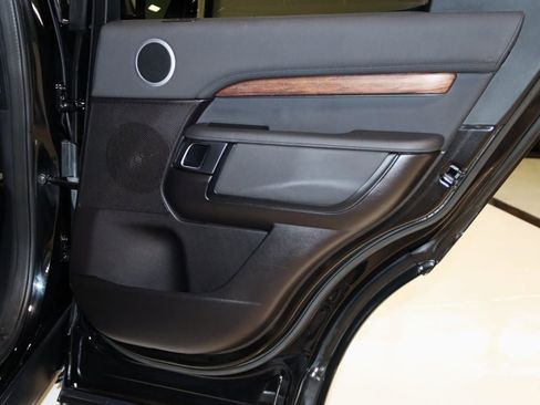 Used 2018 Land Rover Discovery HSE image 60