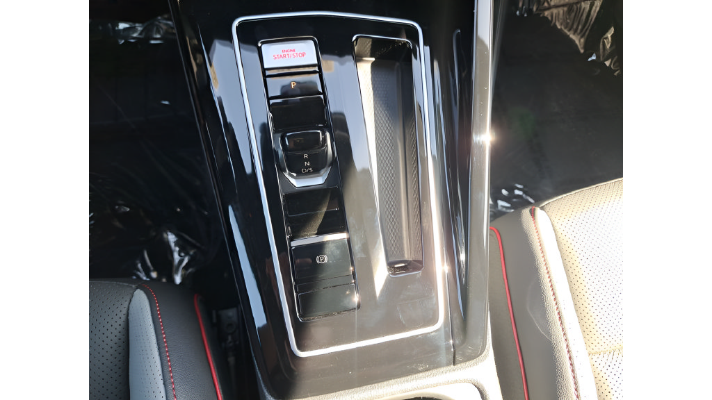 New 2026 Volkswagen GTI SE FWD image 21