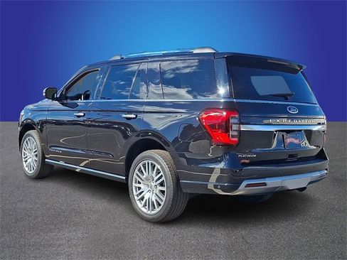Used 2024 Ford Expedition Platinum image 6