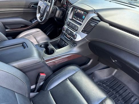 Used 2019 GMC Yukon SLT image 19