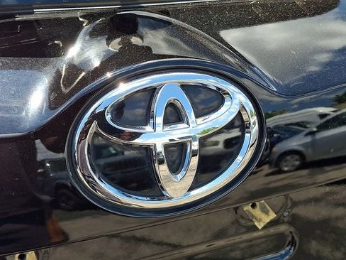 Used 2015 Toyota RAV4 XLE AWD/4WD image 24