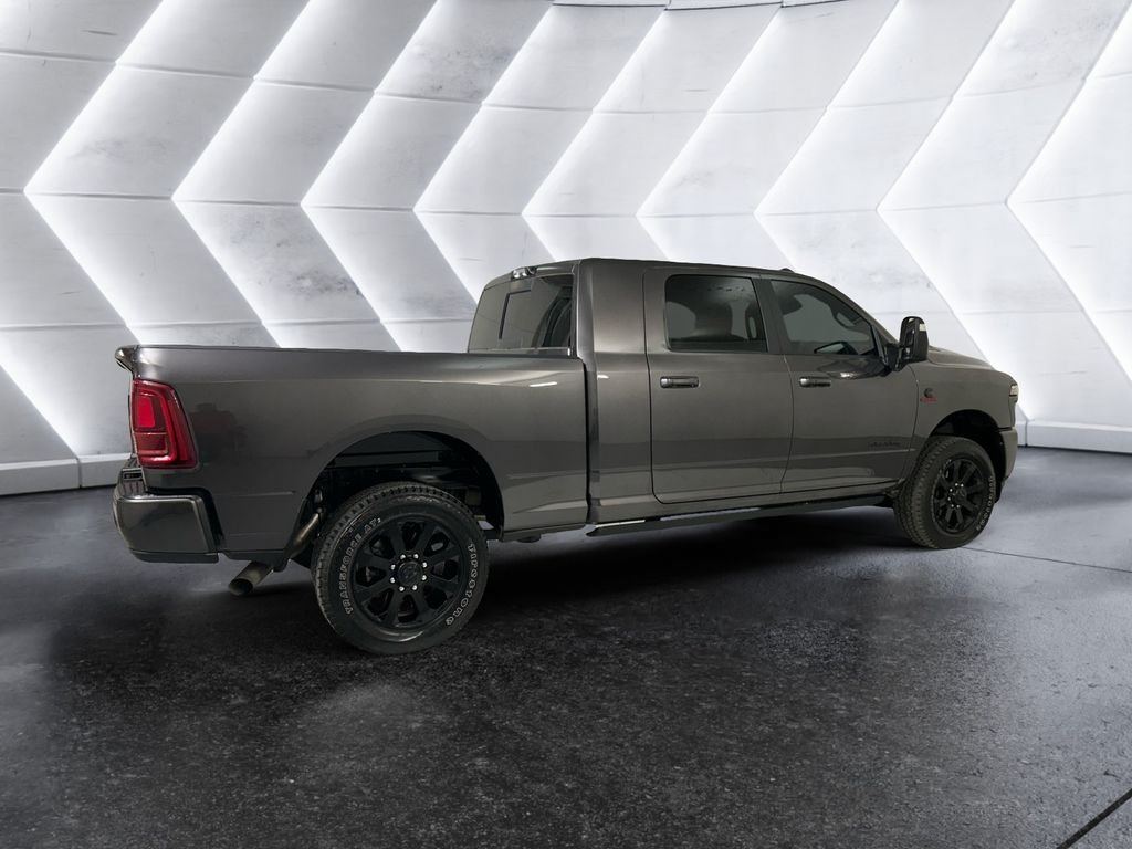 Used 2025 RAM 2500 Laramie AWD/4WD image 4