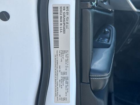 Used 2023 Jeep Grand Cherokee Altitude AWD/4WD image 33