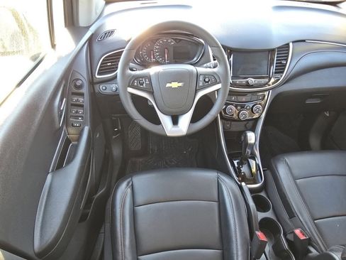 Used 2020 Chevrolet Trax Premier image 20