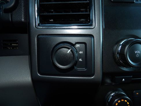 Used 2018 Ford F150 XLT image 19