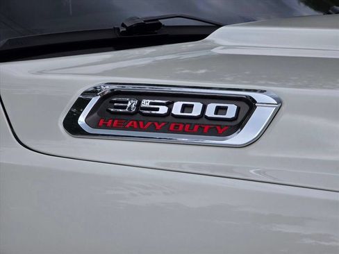 Used 2022 RAM 3500 Limited AWD/4WD image 18
