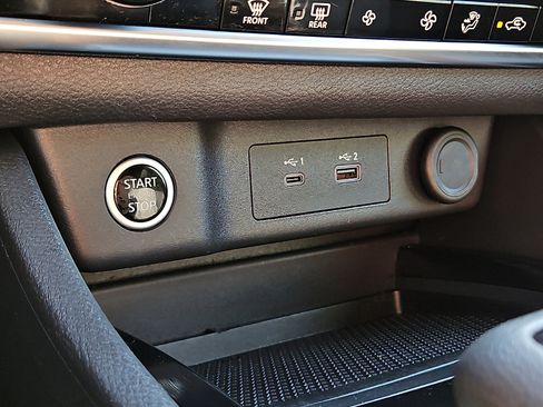 Certified 2023 Nissan Rogue SV image 21