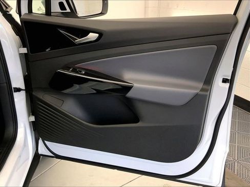 Certified 2022 Volkswagen ID.4 Pro RWD image 26