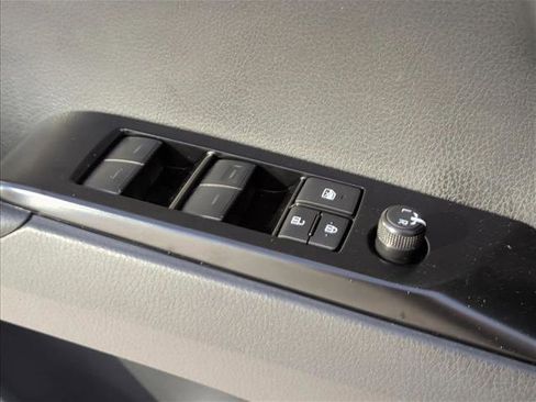 Used 2026 Toyota Camry SE image 11