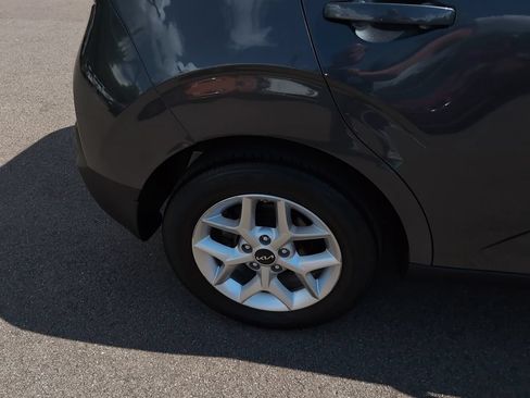 Used 2023 Kia Soul LX w/ Option Group 015 FWD image 4