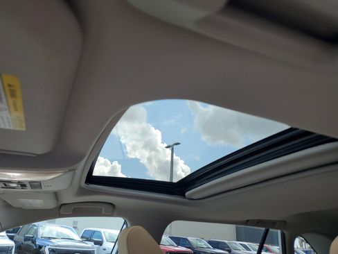 Used 2022 Toyota RAV4 XLE image 11