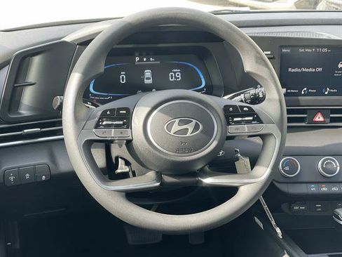 New 2026 Hyundai Elantra SE FWD image 8