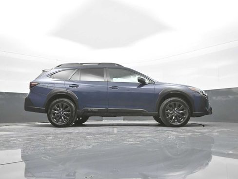 Used 2025 Subaru Outback Onyx Edition AWD/4WD image 43