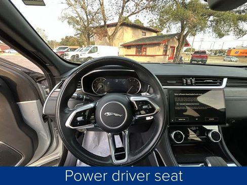 Used 2022 Jaguar F-PACE S image 32