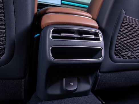 New 2026 Genesis GV70 2.5T Advanced image 17