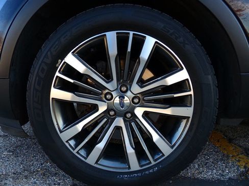 Used 2016 Ford Explorer Platinum image 13