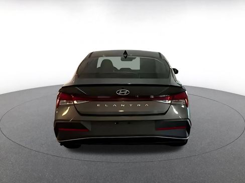 Used 2026 Hyundai Elantra Sport FWD image 9