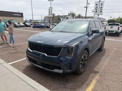 Certified 2024 Kia Sorento S w/ Panoramic Sunroof Package image 4